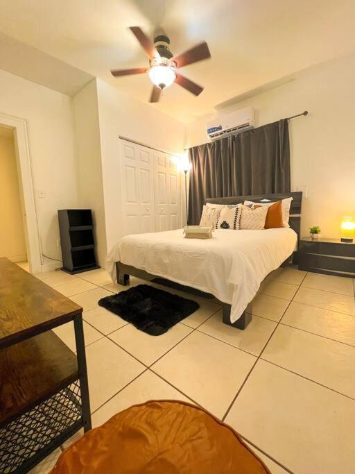 Cozy 1-Bedroom Rental In Miami Eksteriør bilde